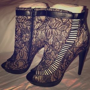 Brand new never worn least booties - shoe dazzle
